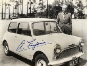 Signert bilde av Issigonis. Klikk for � se st�rre bilde.